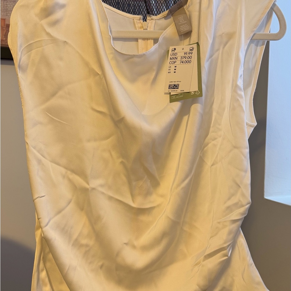H&M Cream Sleeveless Drape-Front Blouse - Picture 4 of 6